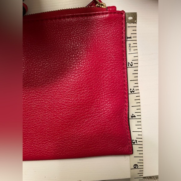 Michael Kors Leather Wristlet bag in red - Picture 9 of 10